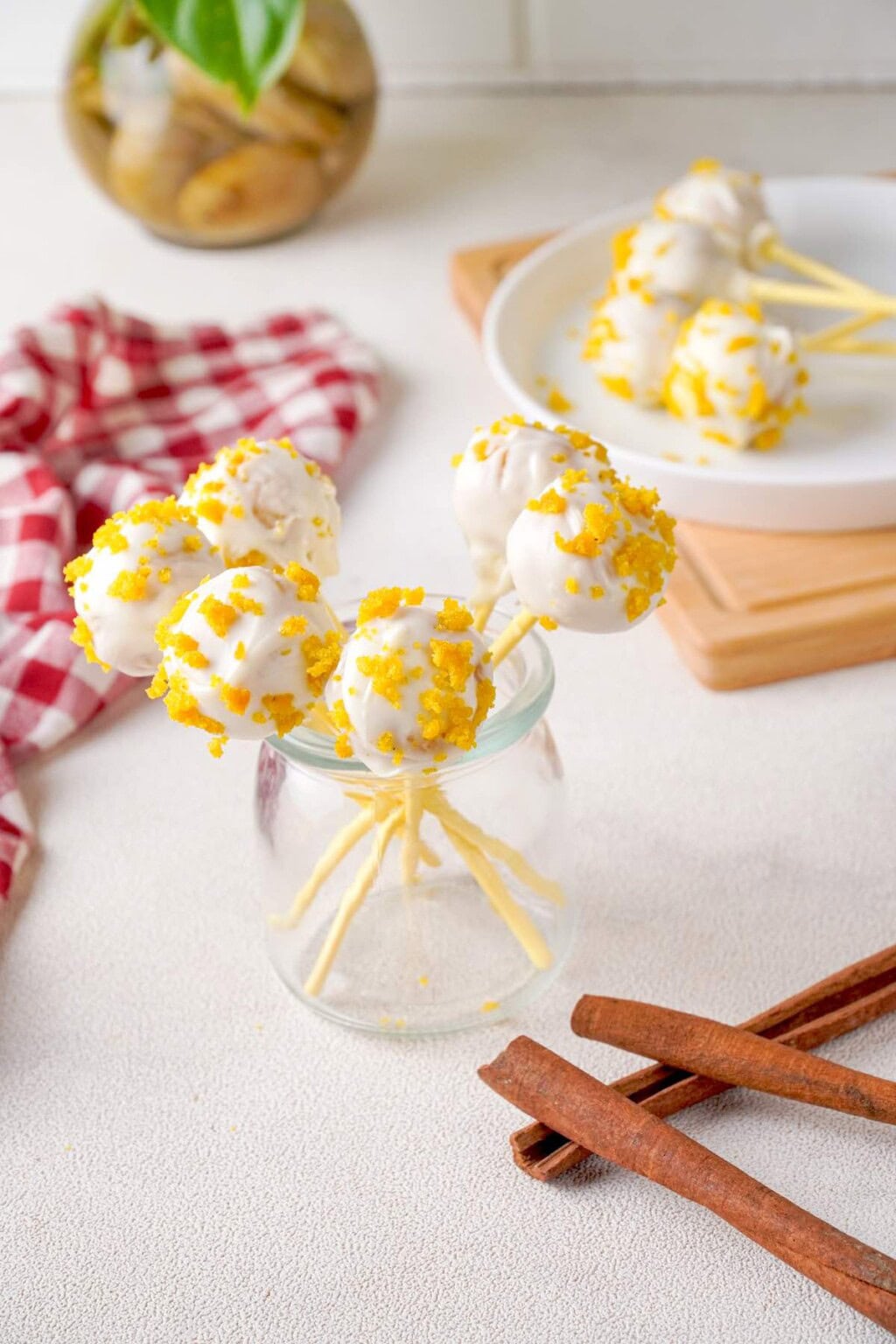 Pumpkin Cake Pops