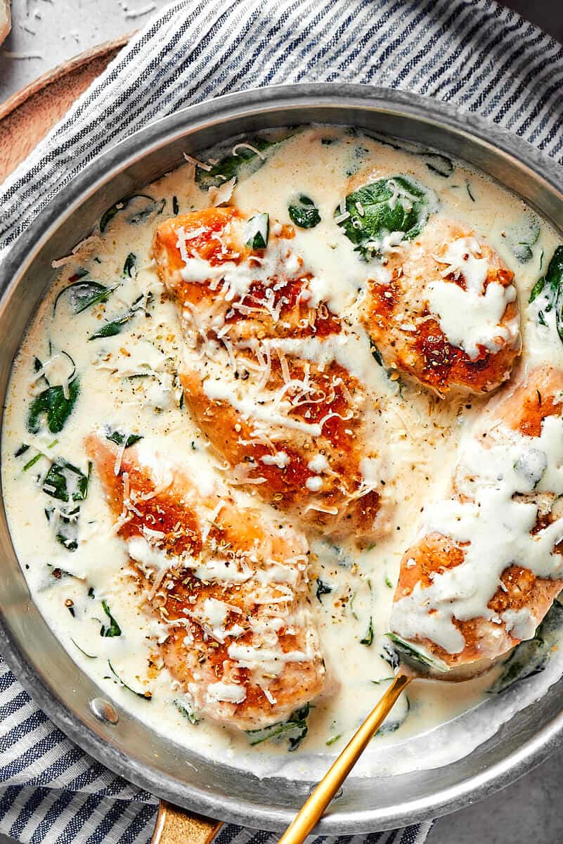 My creamy chicken Florentine recipe combines tender chicken breast pieces simmered in a rich Florentine sauce with wilted spinach. Ready in 20 minutes; it’s a perfect weeknight meal!